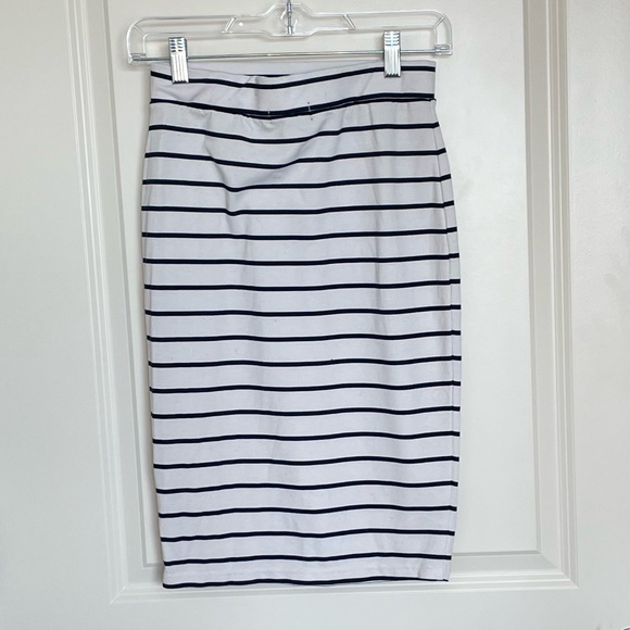 Cotton On Striped Stretch Pencil Skirt - Picture 3 of 4